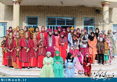 هنر نمایی دختران دبیرستانی در قلب جشنواره غذا و لباس بخش لوه