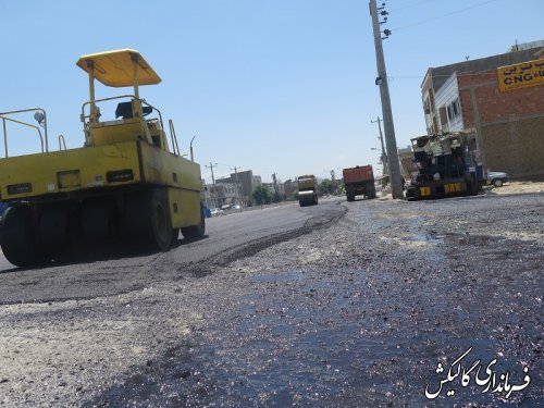 بازدید فرماندار از آسفالت فلکه ضلع شرقی شهر