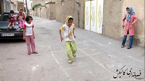بازی های کودکانه در روستاها با حضور بخشدار لوه برگزار می شود