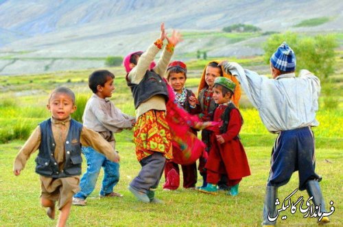 بازی های کودکانه در روستاها با حضور بخشدار لوه برگزار می شود