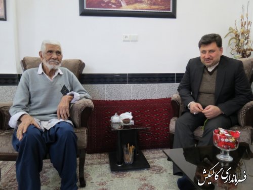 دیدار فرماندار و مسئولین شهرستان گالیکش با خانواده شهید صدیقی عطار
