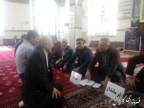 میز خدمت مسئولین در مسجد جامع گالیکش برگزار شد