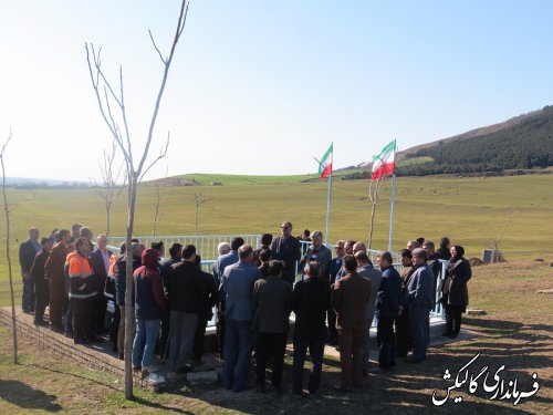 مراسم عطرافشانی گلزار شهدا و دیدار با خانواده شهید در روستای آق‌قمیش شهرستان گالیکش برگزار شد