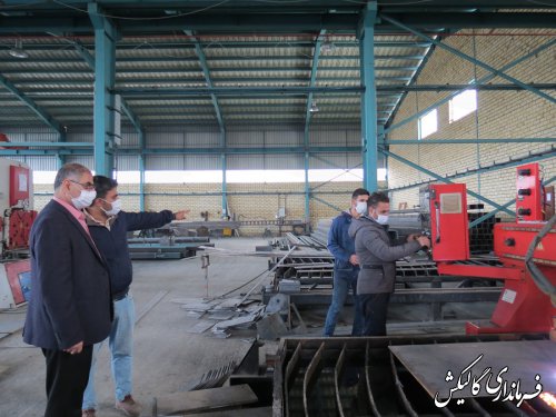 بازدید فرماندار گالیکش از روند فعالیت کارخانه ساخت و تولید سازه‌های فولادی