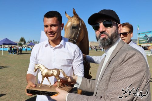 حضور فرماندار گالیکش در هفدهمین جشنواره ملی زیبایی اسب اصیل ترکمن شهرستان کلاله 