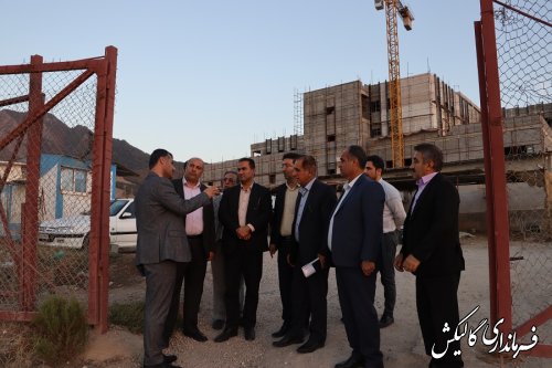 بازدید مشترک فرماندار و رئیس دانشگاه علوم پزشکی استان از پروژه بیمارستان ۹۱ تختخوابی گالیکش