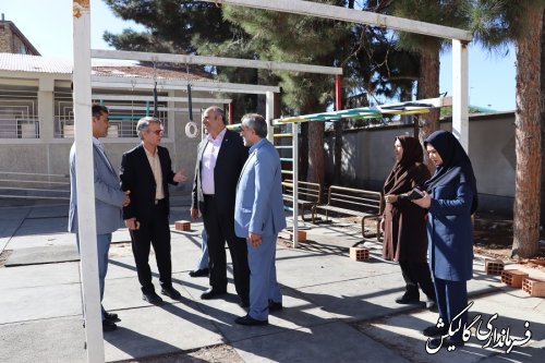 بازدید سرزده فرماندار گالیکش و مدیر آموزش و پرورش شهرستان از دبیرستان دخترانه شهید صباغیان 