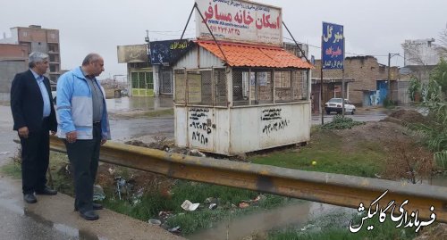 بازدید فرماندار گالیکش از وضعیت انهار زراعی و کانال هدایت آب‌های سطحی در سطح شهر گالیکش