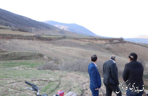 بازدید میدانی فرماندار گالیکش و هیات همراه از وضعیت قطعی برق در روستای کوهستانی پنو