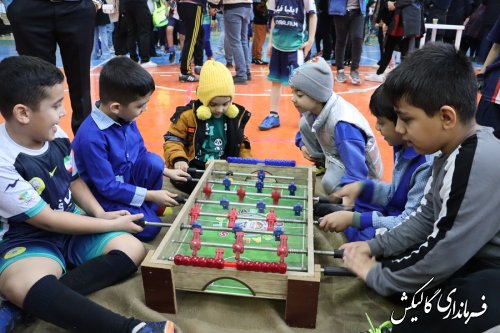 جشنواره مسابقات ورزشی "پدر و پسر" بمناسبت دهه فجر در گالیکش برگزار شد 